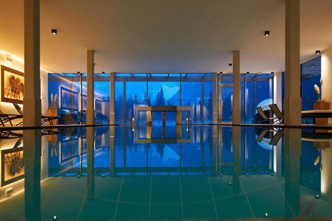 Hotel Dolomitenhof & Chalet Alte Post Sexten ภายนอก รูปภาพ