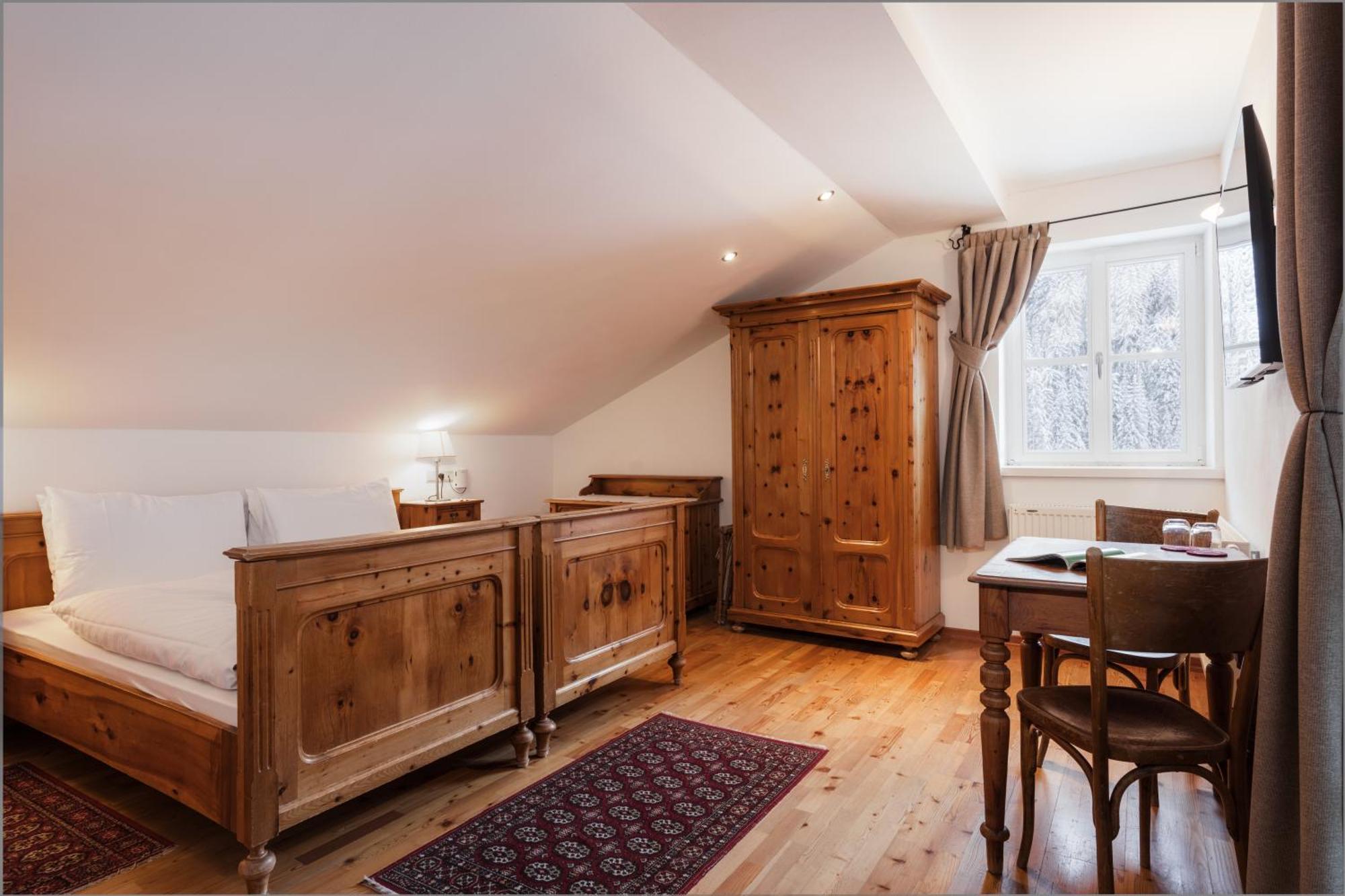 Hotel Dolomitenhof & Chalet Alte Post Sexten ภายนอก รูปภาพ