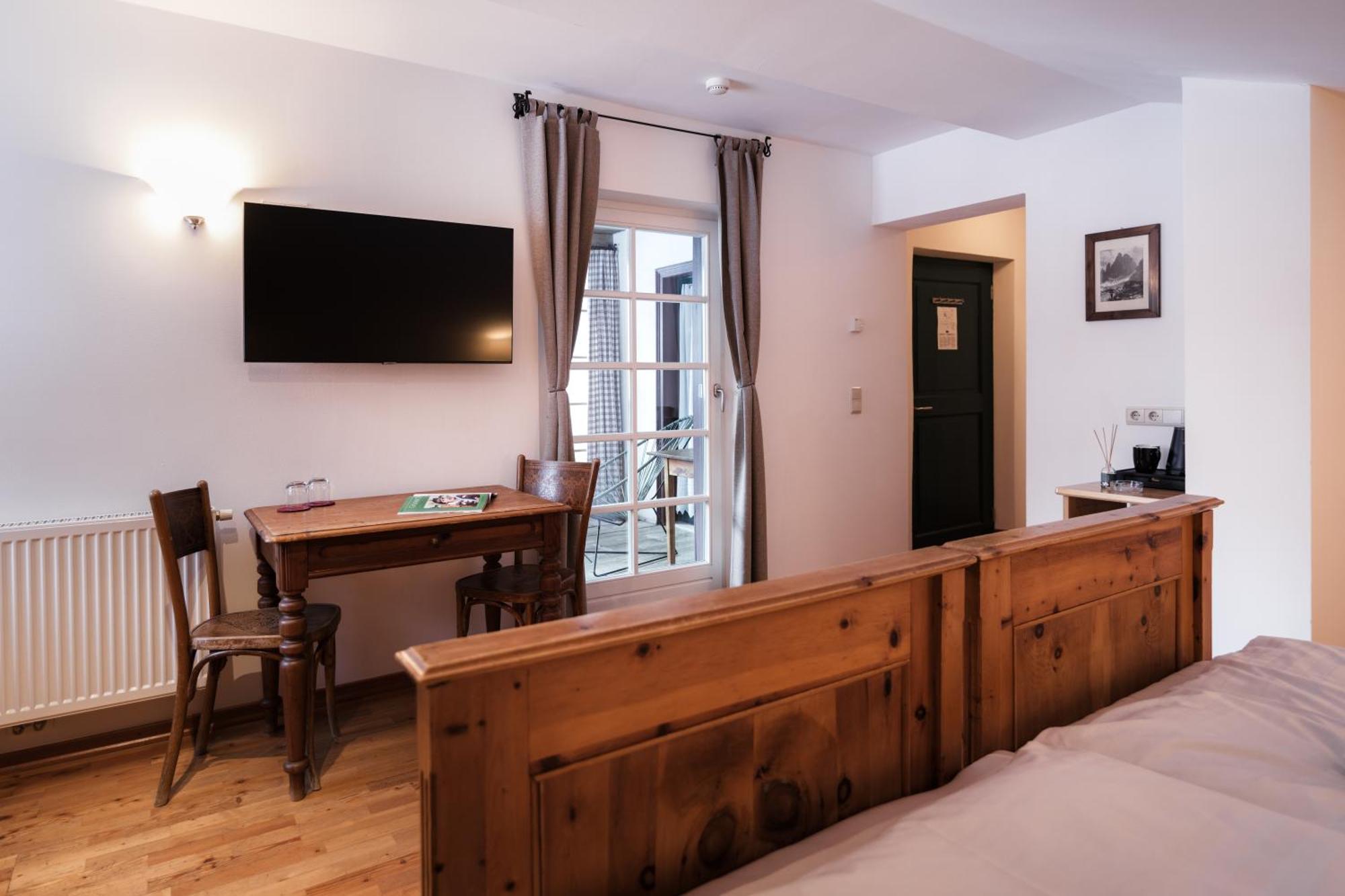 Hotel Dolomitenhof & Chalet Alte Post Sexten ภายนอก รูปภาพ
