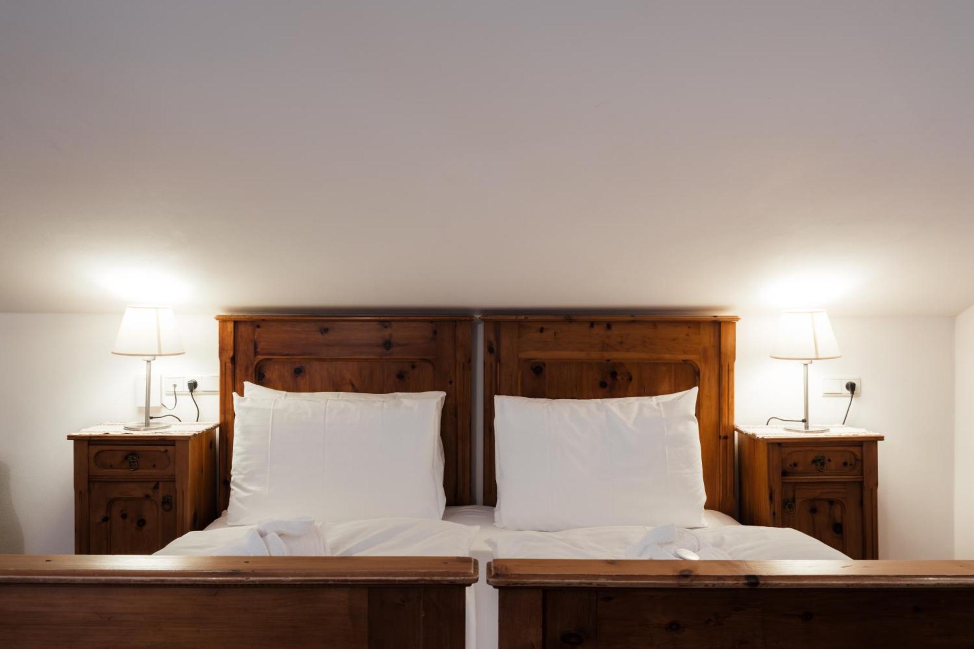 Hotel Dolomitenhof & Chalet Alte Post Sexten ภายนอก รูปภาพ