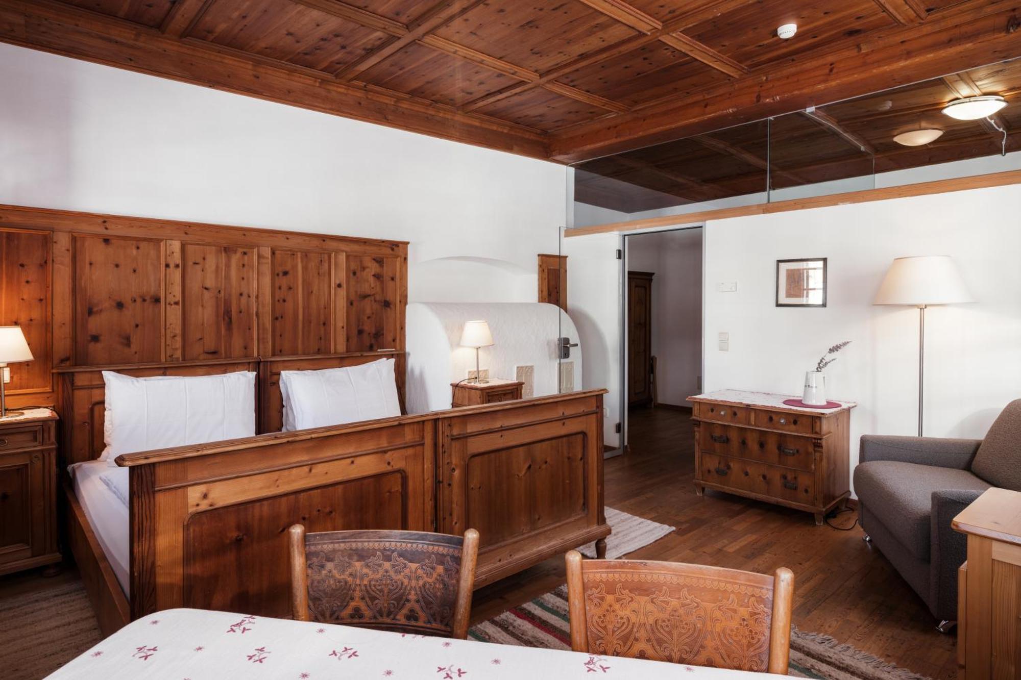 Hotel Dolomitenhof & Chalet Alte Post Sexten ภายนอก รูปภาพ