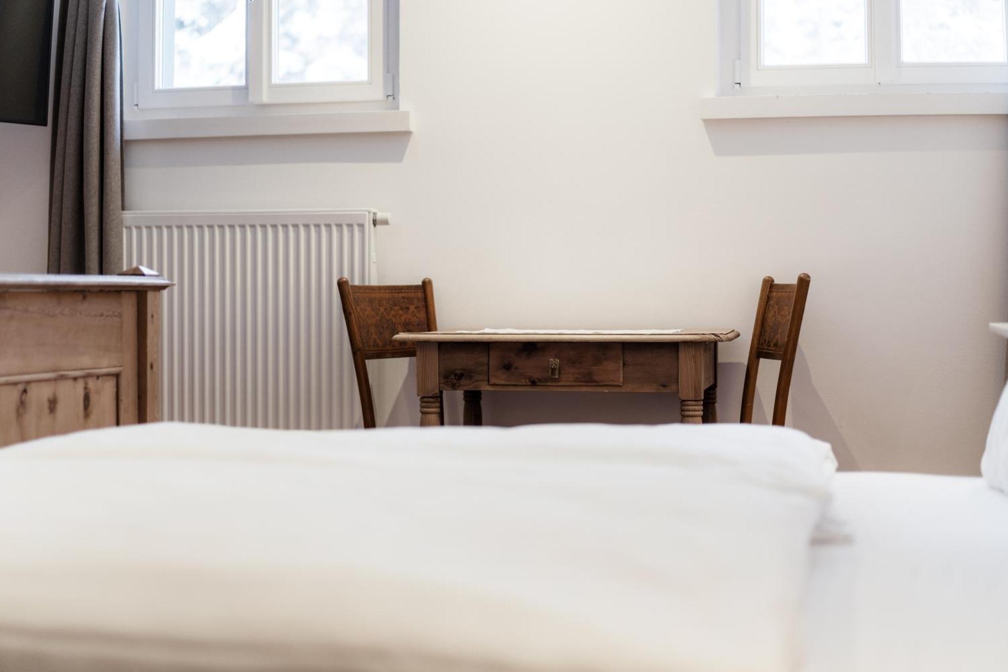 Hotel Dolomitenhof & Chalet Alte Post Sexten ภายนอก รูปภาพ