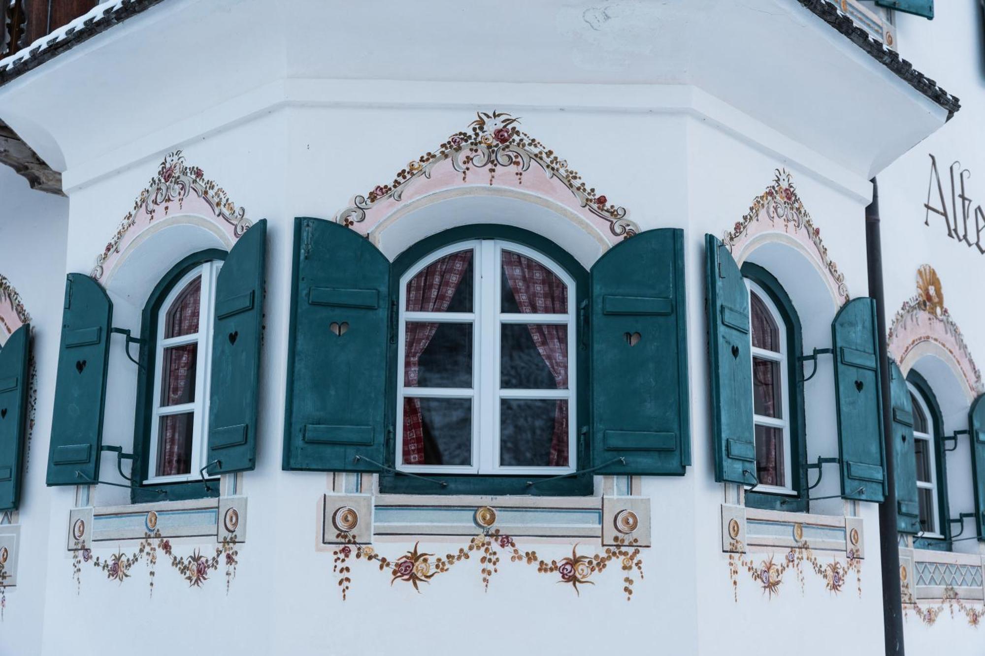 Hotel Dolomitenhof & Chalet Alte Post Sexten ภายนอก รูปภาพ