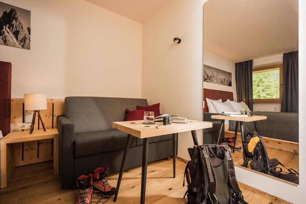 Hotel Dolomitenhof & Chalet Alte Post Sexten ภายนอก รูปภาพ