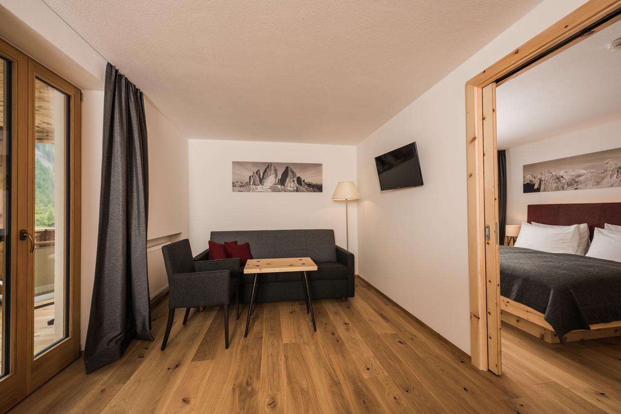 Hotel Dolomitenhof & Chalet Alte Post Sexten ภายนอก รูปภาพ