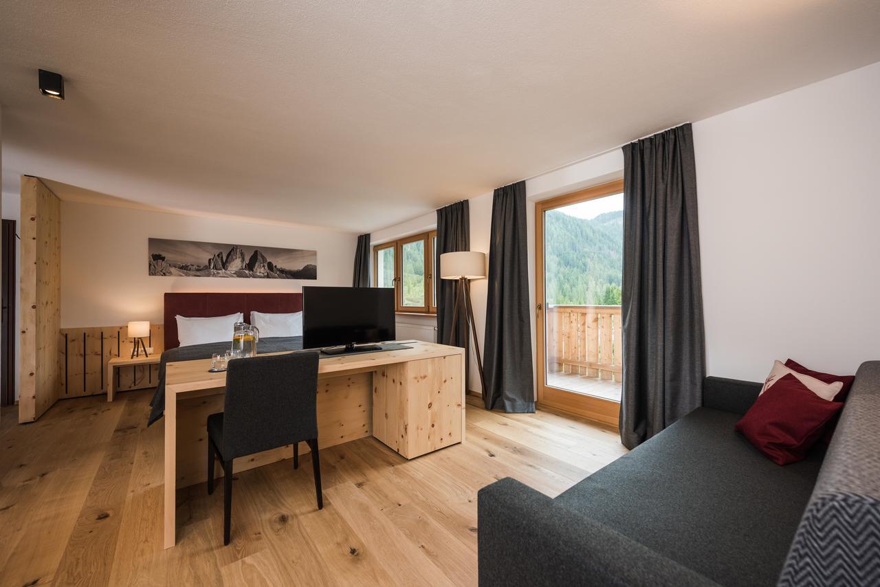 Hotel Dolomitenhof & Chalet Alte Post Sexten ภายนอก รูปภาพ